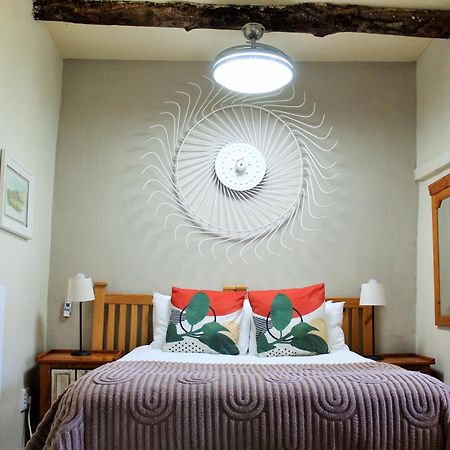 Blue Cow Barn - Boutique Farm Pensionat Barrydale Eksteriør billede